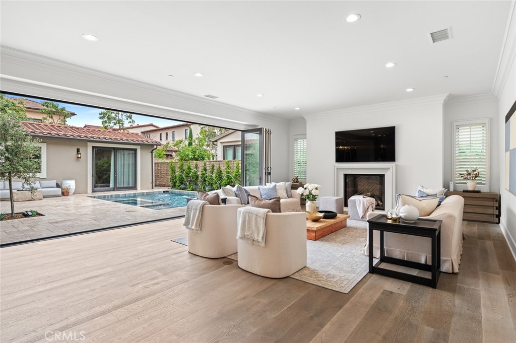 MLS #OC25219747 image #13