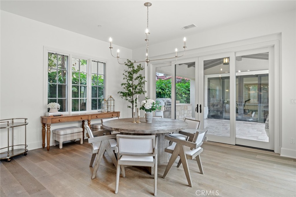 MLS #OC25219747 image #24