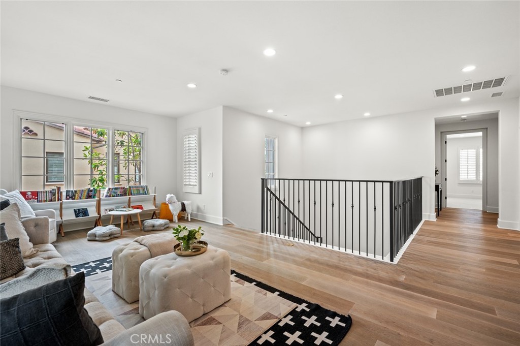 MLS #OC25219747 image #35