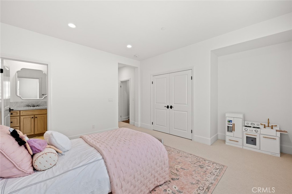 MLS #OC25219747 image #45