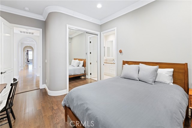 MLS #OC25219760 image #40