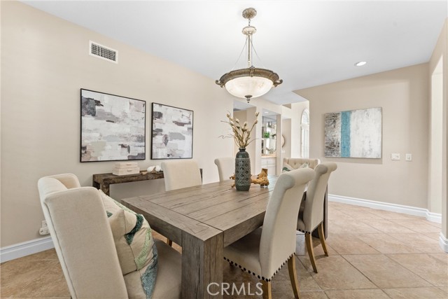 MLS #OC25220088 image #14