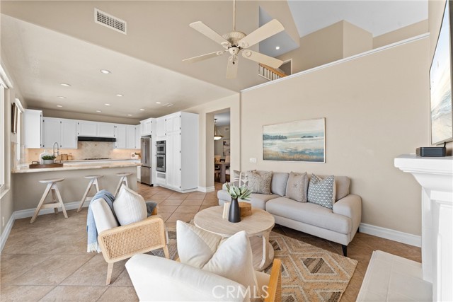 MLS #OC25220088 image #16