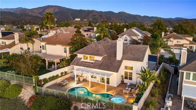 MLS #OC25220088 image #2