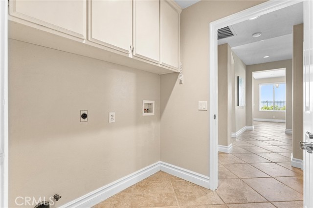 MLS #OC25220088 image #25