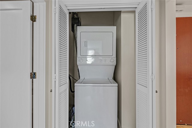 MLS #OC25220096 image #17