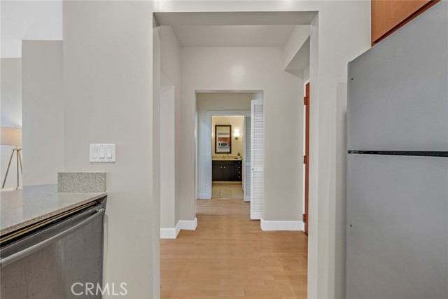 MLS #OC25220096 image #6