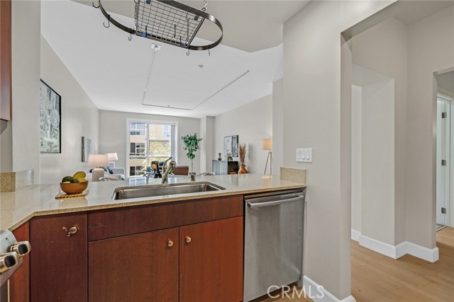 MLS #OC25220096 image #7