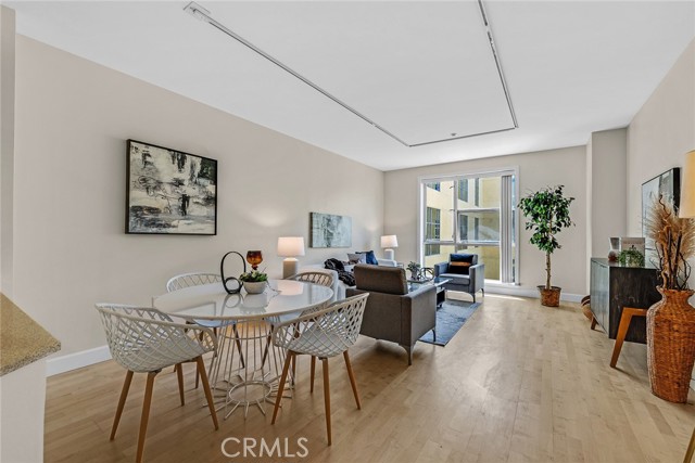 MLS #OC25220096 image #8