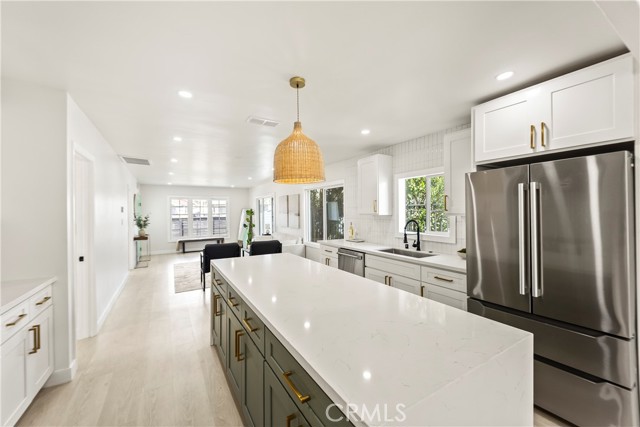 MLS #OC25220128 image #12