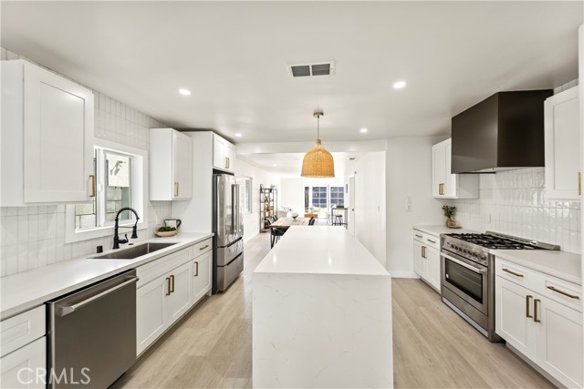 MLS #OC25220128 image #13