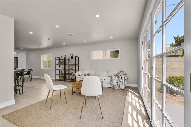 MLS #OC25220128 image #17