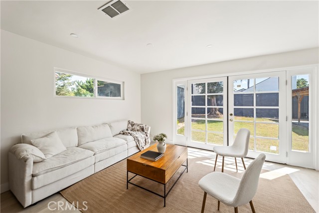 MLS #OC25220128 image #18