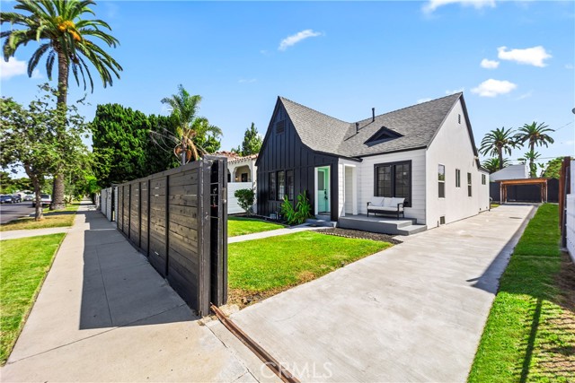 MLS #OC25220128 image #2