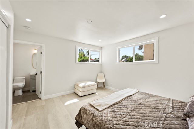 MLS #OC25220128 image #22