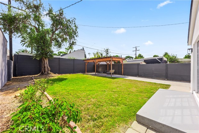 MLS #OC25220128 image #32