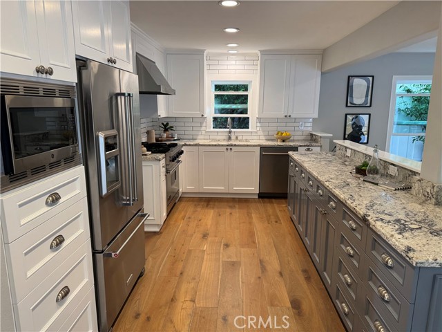 MLS #OC25220184 image #11