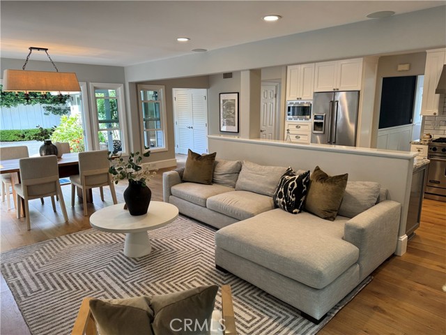 MLS #OC25220184 image #15