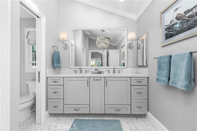 MLS #OC25220184 image #27