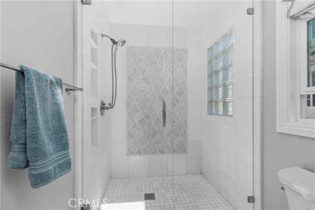 MLS #OC25220184 image #28