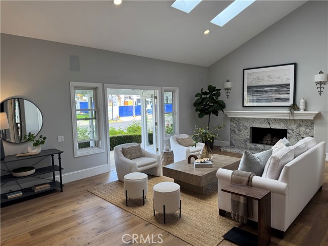 MLS #OC25220184 image #7