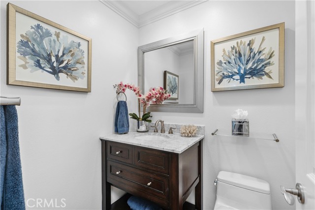 MLS #OC25220184 image #9