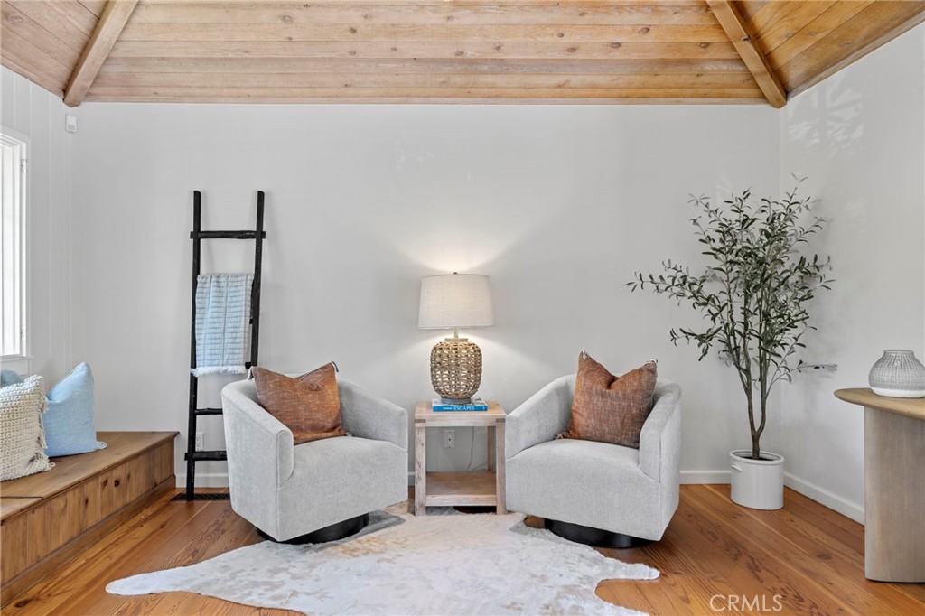 MLS #OC25220195 image #11