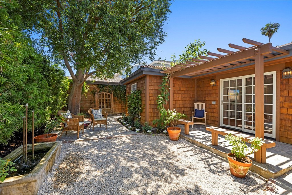 MLS #OC25220195 image #31