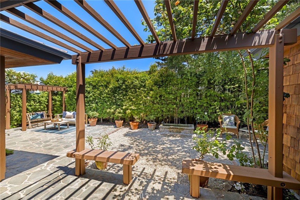 MLS #OC25220195 image #33