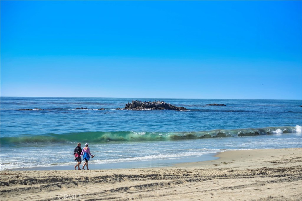 MLS #OC25220195 image #40