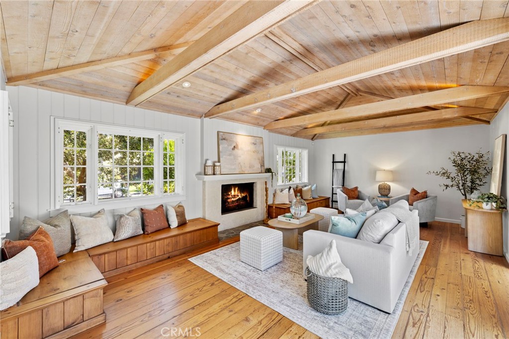 MLS #OC25220195 image #5