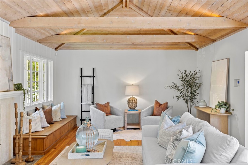 MLS #OC25220195 image #7