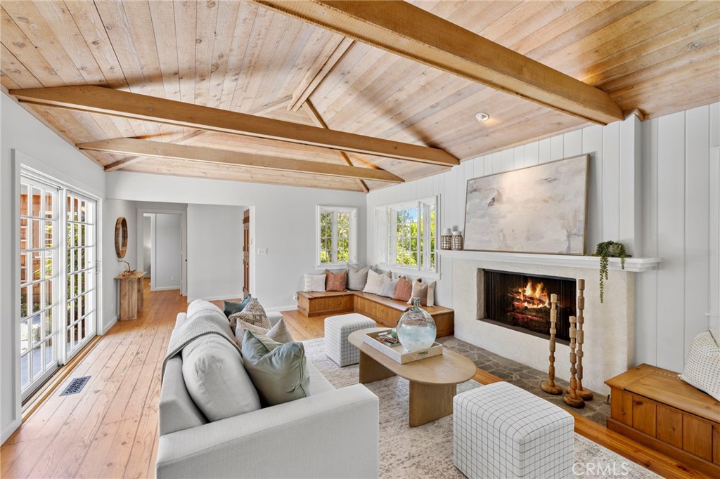 MLS #OC25220195 image #8