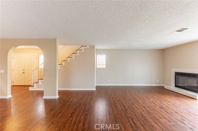 MLS #OC25220228 image #11