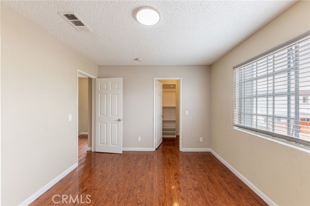 MLS #OC25220228 image #18