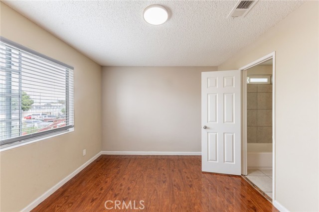 MLS #OC25220228 image #20