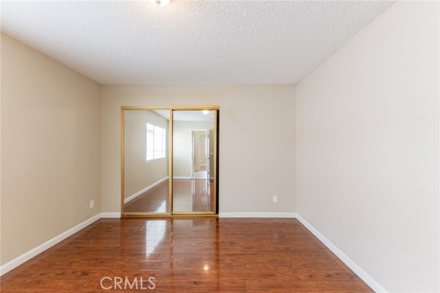 MLS #OC25220228 image #23