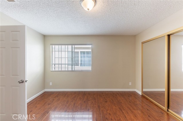 MLS #OC25220228 image #24