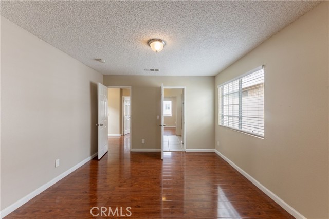 MLS #OC25220228 image #26