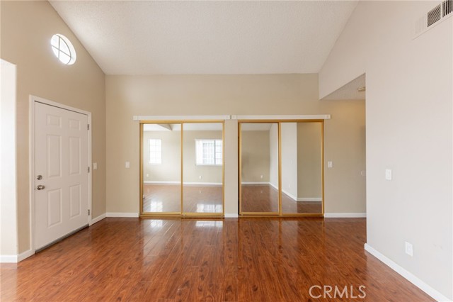 MLS #OC25220228 image #32