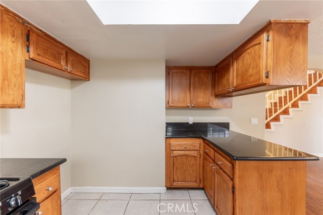 MLS #OC25220228 image #8