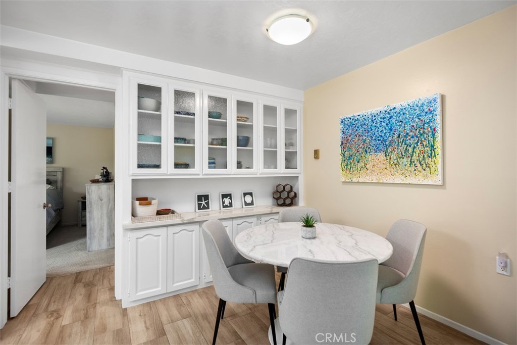 MLS #OC25220230 image #10