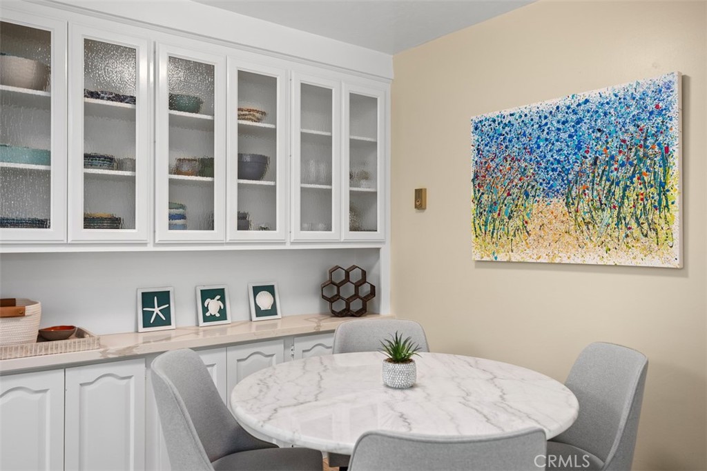 MLS #OC25220230 image #11