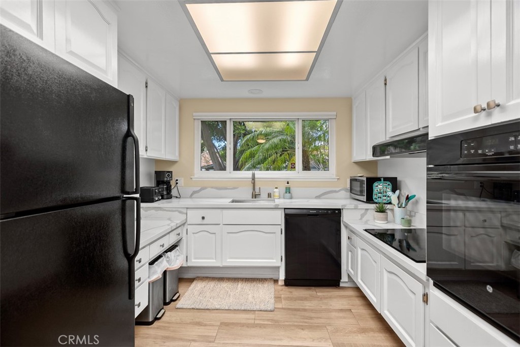 MLS #OC25220230 image #16