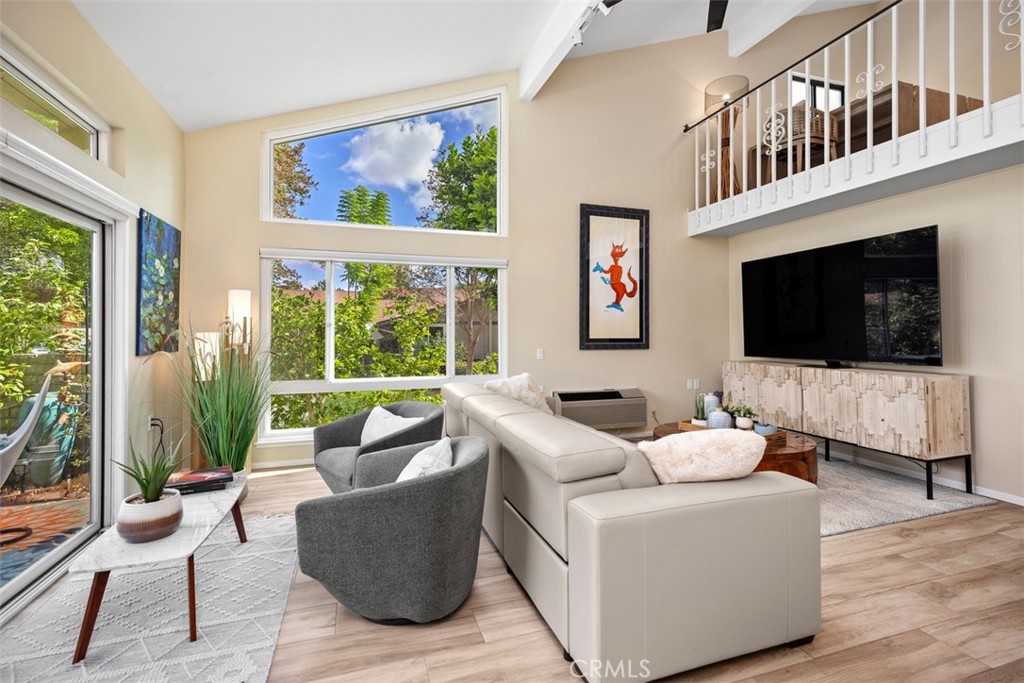 MLS #OC25220230 image #6