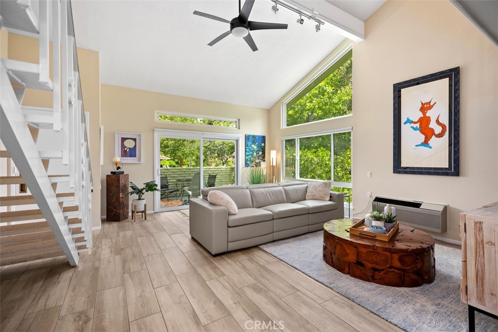 MLS #OC25220230 image #7