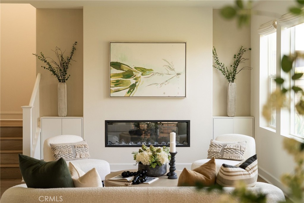 MLS #OC25220233 image #1