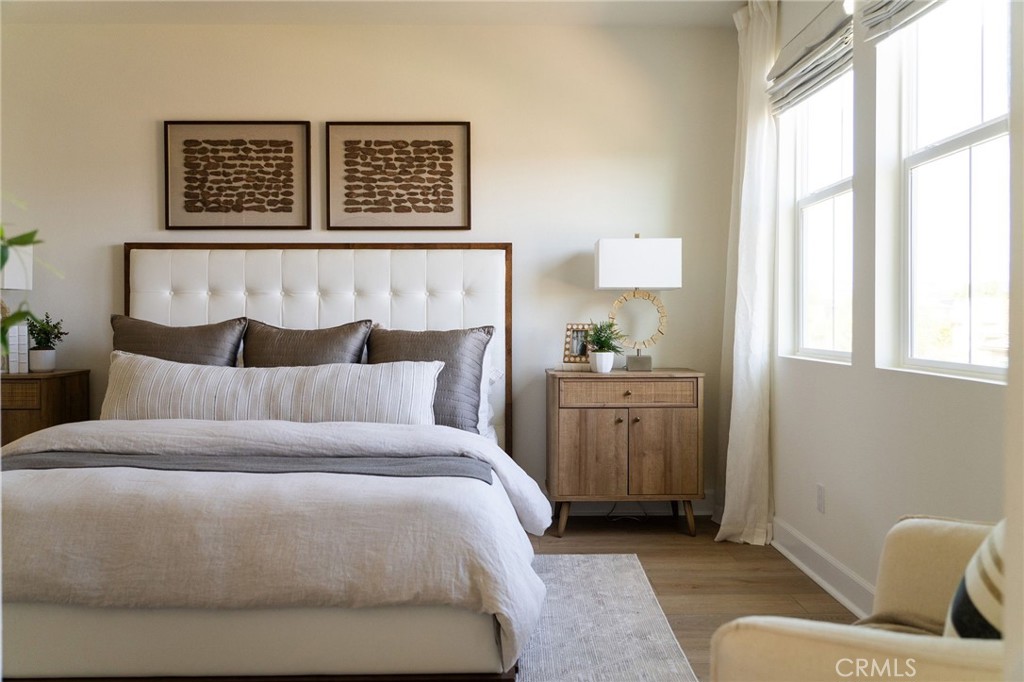 MLS #OC25220233 image #10