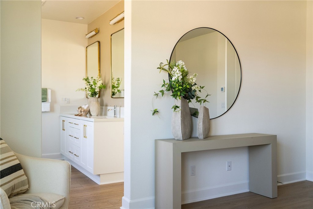 MLS #OC25220233 image #11