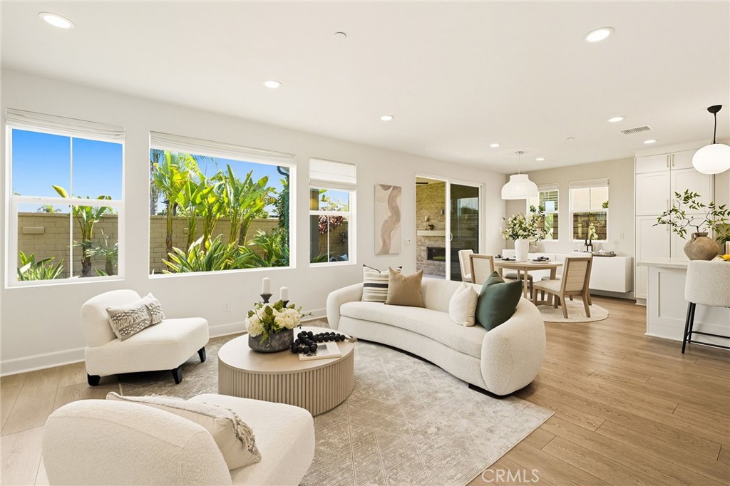 MLS #OC25220233 image #13